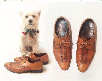 20% OFF FLASH SALE Vintage 1950's 1960's Cognac Brown Italian Jazz Shoes || Brogues Oxfords Dress Shoes || Size 8.5