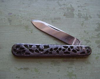 An Unusual Antique/Vintage Penknife/Folding Knife/Pocket Knife - Floral Pierced & Engraved Steel Scales.