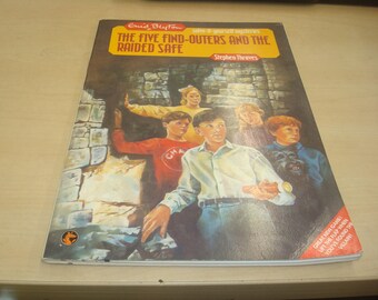 2 Five Find Outers Solve it Yourself Mysteries- V scarce paperbacks