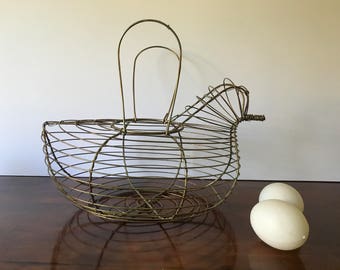 Vintage Chicken Wire Egg Basket, Gold Tone Metal Hen Shaped Egg Gathering Basket, Rustic Farmhouse, French Country Cottage Kitchen Decor