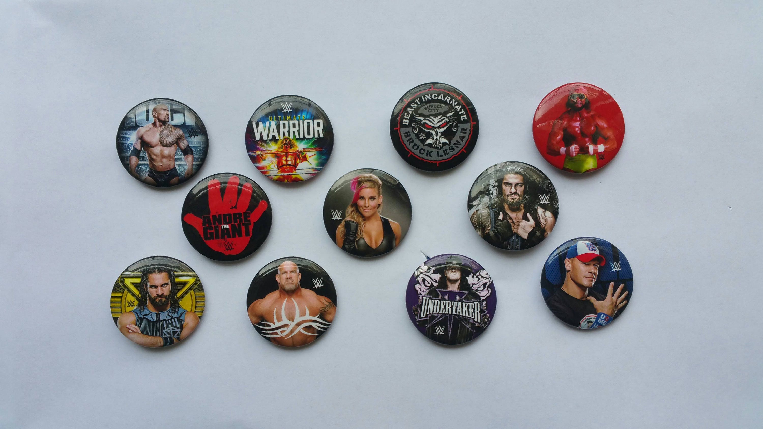 1.25 Pinback Buttons Badge WWE Wrestling 1 1/4 Rd.