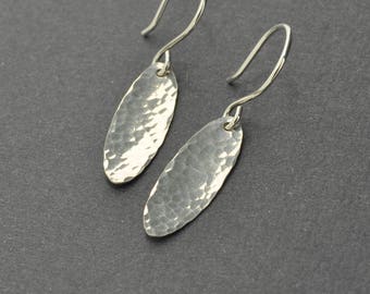 Oval Hammered Disc Earings, Sterling Silver Disc Earrings, Hammered Earrings, Dangle Earrings
