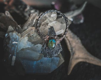 Black kyanite labradorite pendant
