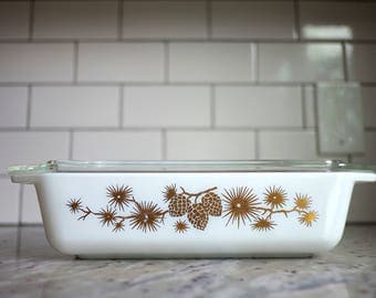 Acorn pyrex, vintage gold pyrex, acorn pyrex with lid, pyrex golden acorn, pyrex acorn casserole, vintage gold serve ware, pyrex 2 qt acorn