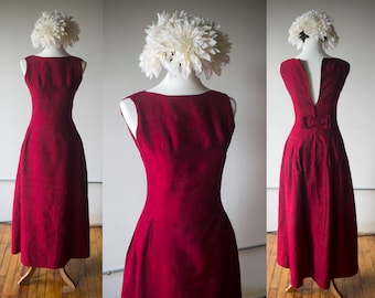 Vintage 1960s Burgundy Dupioni Silk Gown - Size Medium