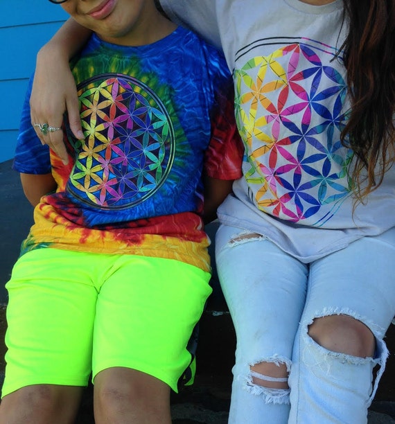 Colorful Flower of Life Rainbow Graphic T-shirt - Boho/Hippie Style Tee - Sacred Geometry Symbol