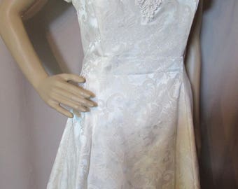 Gunne Sax Dress 1980 Cocktail Dress Cream Tone Brocade Vintage Clothing Faux Pearl Beading Puffy Sleeve Dress Garden Party Dress