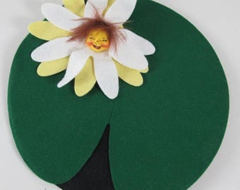 Annalee Doll 1847 Lilly Pad Flowering w/ Face 8” Dia 1996 Org. Bag