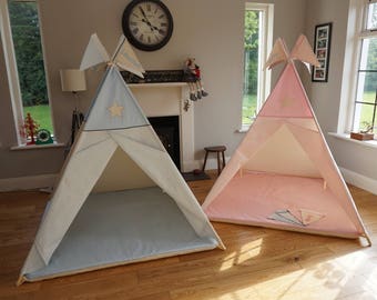 Play mat for child's teepee tent