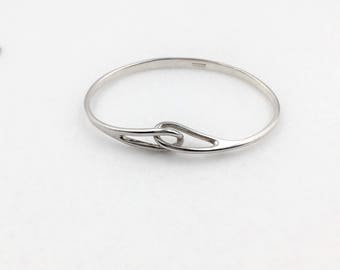 TIFFANY Double Interlocking Loop Bangle Bracelet