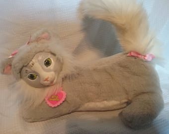 1992 Hasbro Kitty Suprise