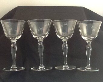 Champagne/Cocktail Glasses Set of 4 With Gray Cut 8 Point Stars