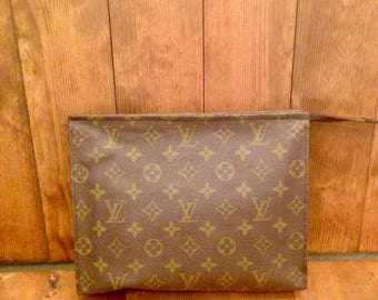 SALE!!! Vintage LOUIS VUITTON Monogram Poche Toilette 26
