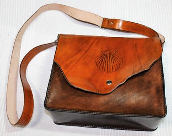 leather handbag tooled scallop shell