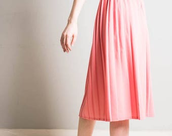 Pleated pink midi skirt // 1980s // cute // bubblegum pink // summer trend // approx uk size 10