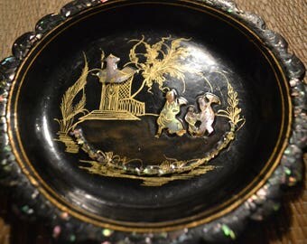 Wooden plates and Asian Pearl