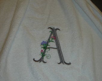 BATH TOWEL: Monogram application-70/140, 100% cotton