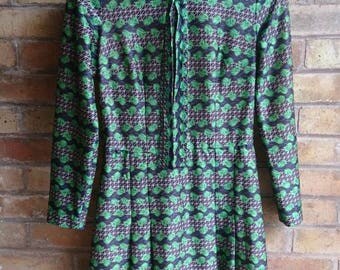 Vintage green flower print tea dress