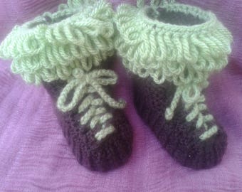 take boots and green size 3 and 0-6 months