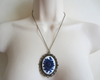 Blue and bronze necklace