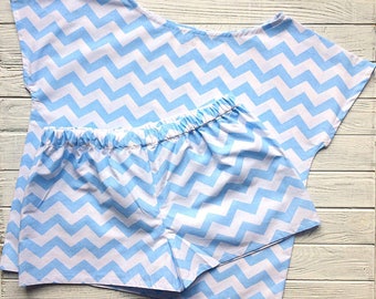 Cotton pajamas with short sleeves and shorts