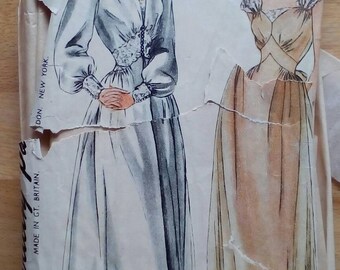 1940s Nightgown & Negligee - 32" Bust - Simplicity 2235 - Vintage Sewing Pattern