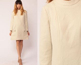 Space Age Dress Mod Mini 60s Shift Stewardess 70s Cream Funnel Neck Twiggy Polyester Vintage 1960s Gogo Long Sleeve Go Go Large