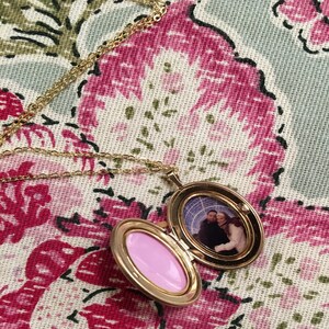 Buyer photo Andrea Cowan, who reviewed this item with the Etsy app for iPhone.
