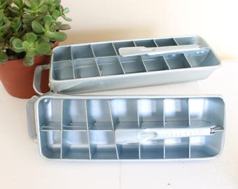 Frigidaire Quickube Aluminum Ice Trays, Vintage Ice Trays, Aluminum Ice Cube Trays, Vintage Kitchen, Blue