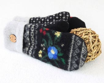 Wool Mittens BLACK & WHITE with FLORAL Nordic Sweater Wool Fair Isle Fleece Lined Mitts Gloves Gift Under 50 for Women by WormeWoole