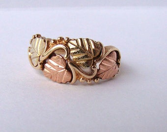 Vintage Black Hills Gold 10K Wedding Band Tri Color