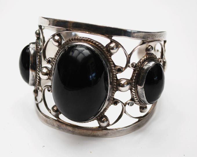 Large Sterling Onyx Cuff Bangle - Signed Farfan - Mexico - Silver openwork - Black gemstone - Tribal Bracelet