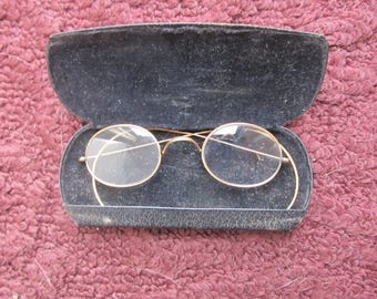 Stoco 1/10 12k gold wire-rimmed eye glasses; Edwardian