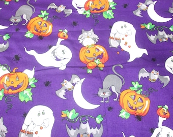 Purple fabric Halloween table runner, Halloween table decoration, Halloween decor, ghost table runner, ghosts and pumpkins, home decor