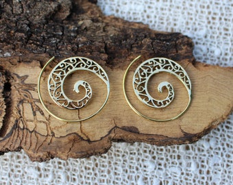 Spiral Ornate Earrings, Brass Earrings, Ethnique Jewellery, Tribal Gypsy Earrings, Ornamental Earrings, Boucles d'oreille Laiton Ornemental