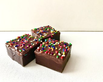 Brownie Squishy Slow Rising Squishy Rainbow Sprinkles Chocolate Brownie Cake Kawaii Squishy phone strap keychain charm - Nerdcake