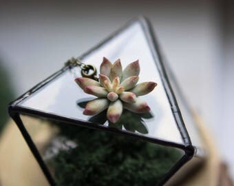 Chain with Succulent Pendant, Succulent Necklace, Botanical Necklace, Vintage Flower Necklace
