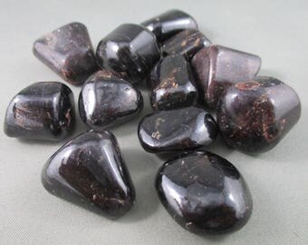 Red Garnet Stone Tumbled (Med) - Success in Business, Healing Crystals and Stones, Heart Chakra, Energy Healing, Chakra Clearing (T044)