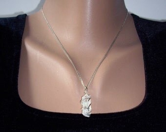 Aquamarine necklace Gift for wife Aquamarine crystal Gift for mom Gift for women Aquamarine raw Sterling silver necklace Gemstone necklace