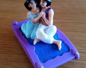 aladdin flying carpet toy