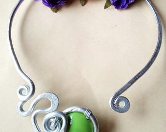 hard ceramic green stone necklace