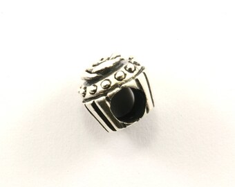 Vintage Cute Cupcake Bead Charm Sterling 925 CH 51