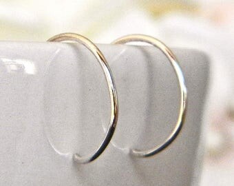 Silver Hoop Earrings - Sterling Silver Earrings - Little Hoop Earrings - Tiny Hoop Earrings - Hoop Earrings Silver - Silver Threader Earring