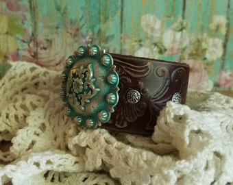 Silver Concho Brown Leather Cuff Bracelet> Native Jewelry/ Turquoise Concho/ Southwestern/ Boho Bracelet/ Country Style/ Gypsy/ Wristband