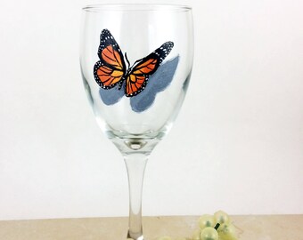 Butterfly wine glass, Painted wine glasses, butterfly home decor, Best wine gift, Monarch Butterflies, housewarming gifts, Wine lover gift