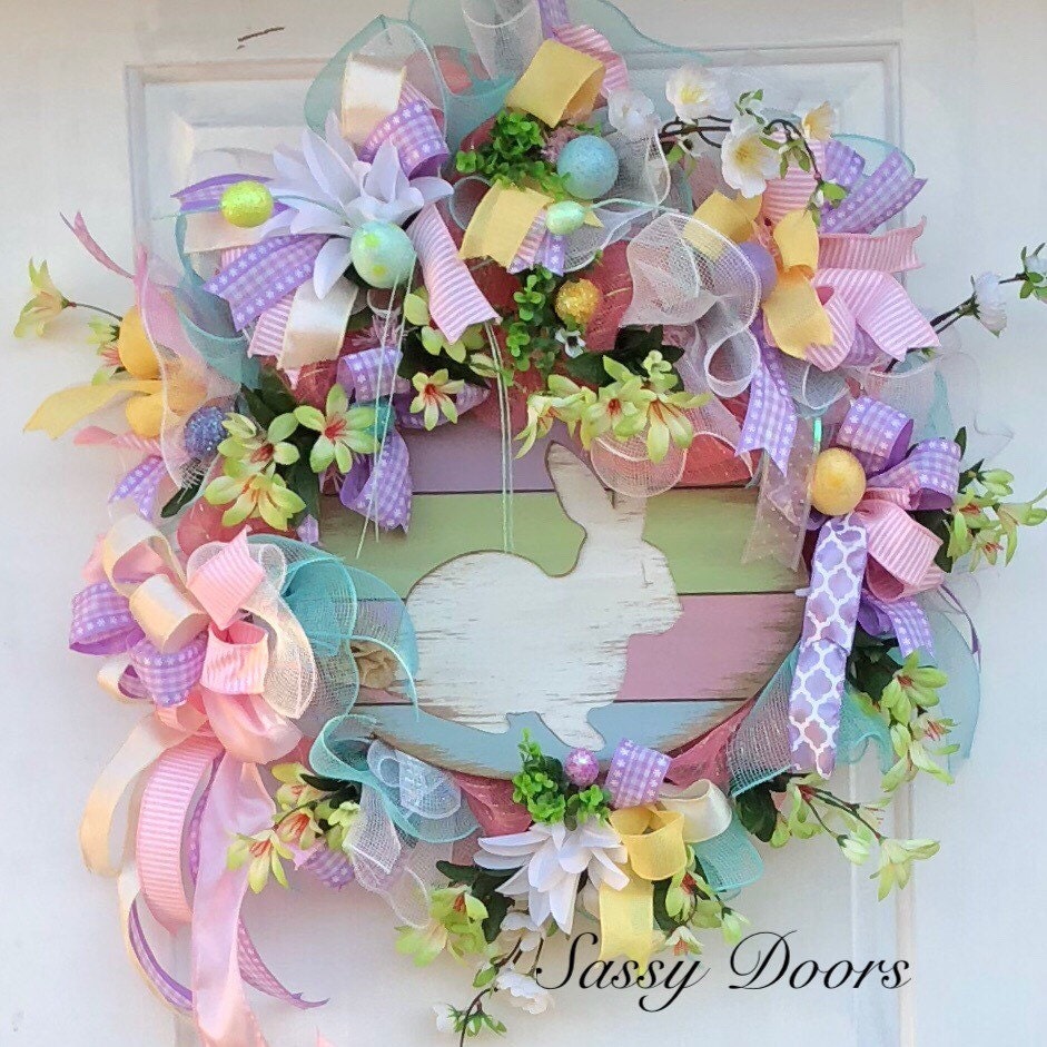 Updates from SassyDoorsWreaths on Etsy