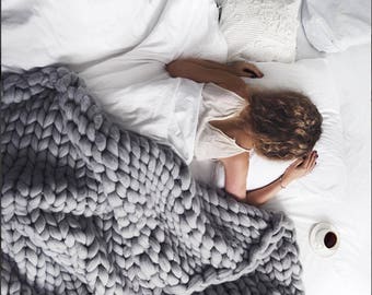 Ohhio's Grande Punto Large blankets. Chunky blanket. (23-micron merino wool)
