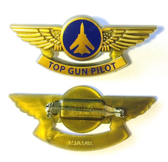 2 Kids Aviator Top Gun Pilot Plastic Airplane Pilot Wing Pins