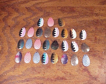 Lot of 27 New Various 1 Inch Long Fish Lure Spoon Parts, for Craft, Art Projects, Colorful, Silver Finishes