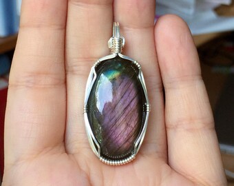 Labradorite pendant, Wire wrapped pendant, Sterling silver, Blue Labradorite jewelry, Purple labradorite necklace, Oval cabochon